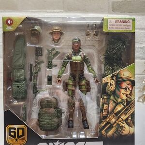 Hasbro Action Figure Set - Green and Brown